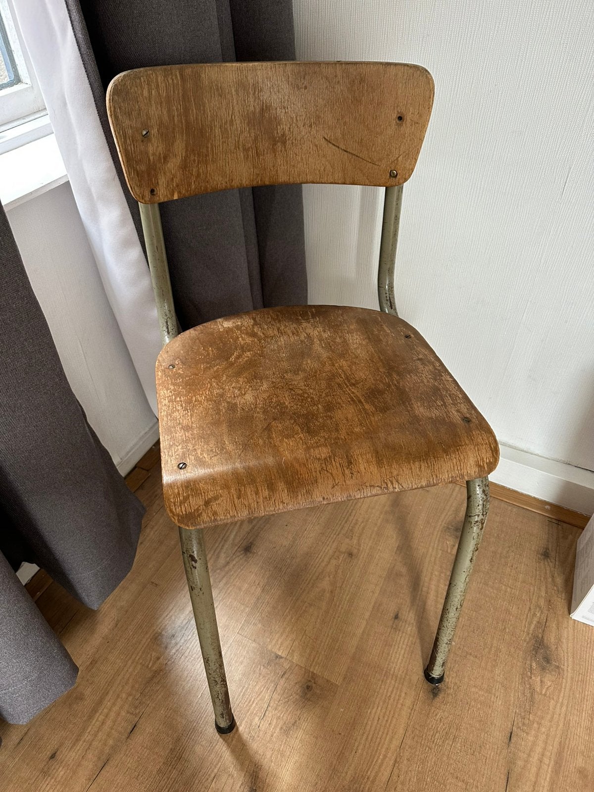 Mooi vintage school stoel, Ophalen, Zo goed als nieuw, Bruin, Eén