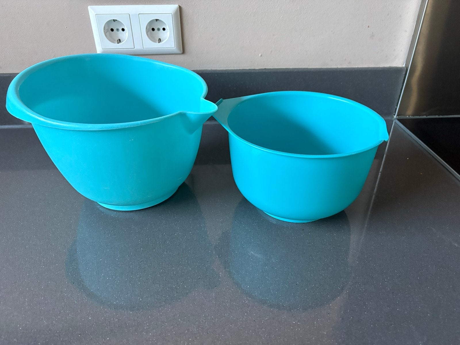 Twee gratis blauwe mengkommen, Ophalen, Gebruikt, Blauw