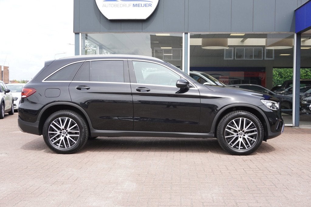 Mercedes-Benz GLC-klasse 300e 4MATIC Business Solution Luxur, Auto's, Mercedes-Benz, Gebruikt, 4 cilinders, 2000 kg, Zwart