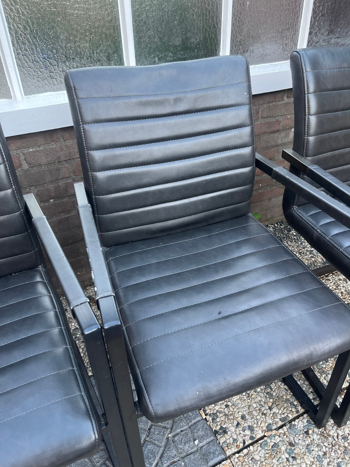 GRATIS 4 stoelen met armleuning, Huis en Inrichting, Stoelen, Ophalen, Gebruikt, Zwart, Vier