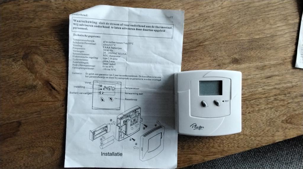 Te koop kamer thermostaat, Doe-het-zelf en Verbouw, Thermostaten, Ophalen