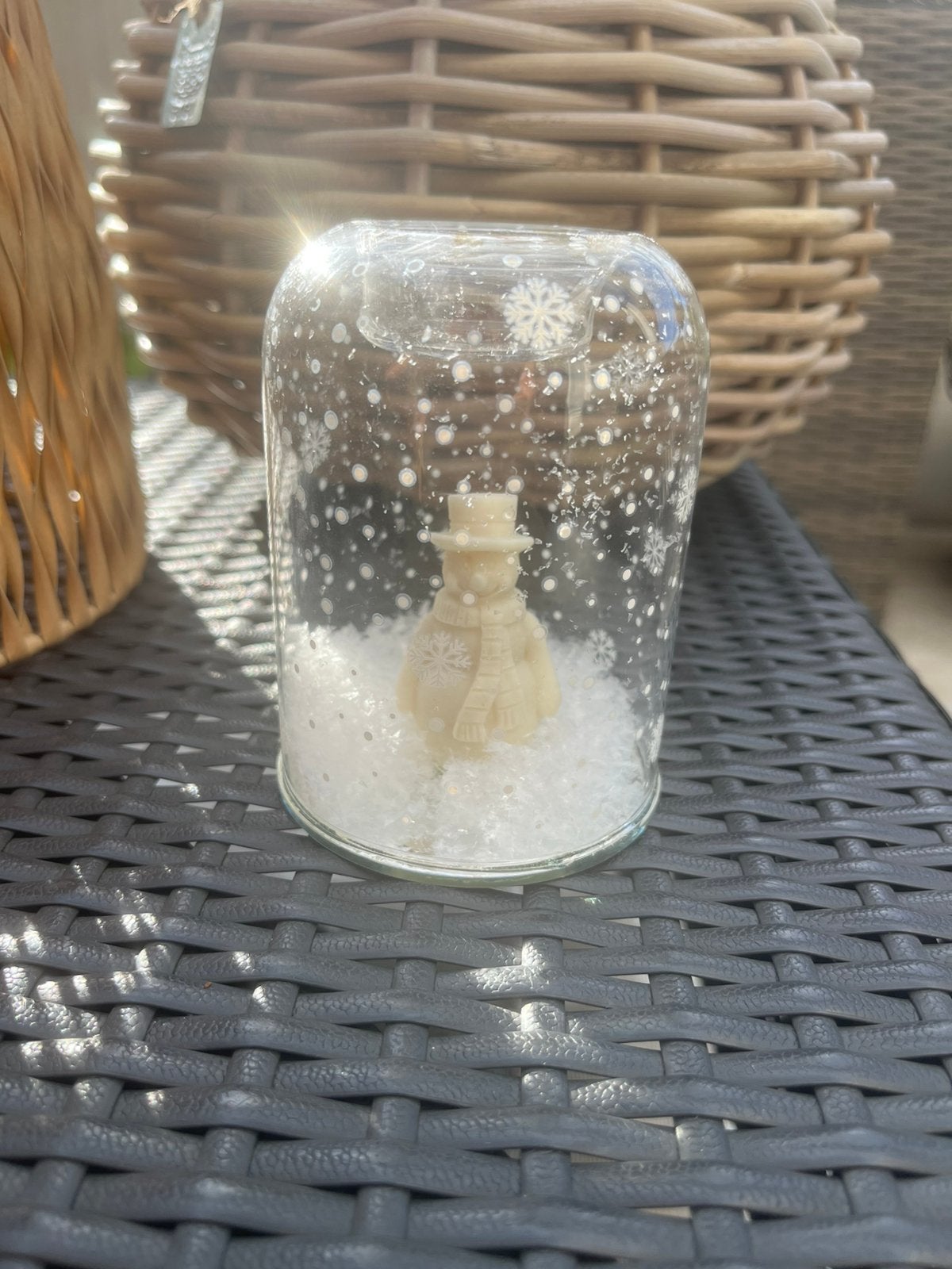 Te koop: Rivièra Maison waxinelichthouder sneeuwpop/sneeuw, Wit, Waxinelichthouder, Ophalen of Verzenden, Glas