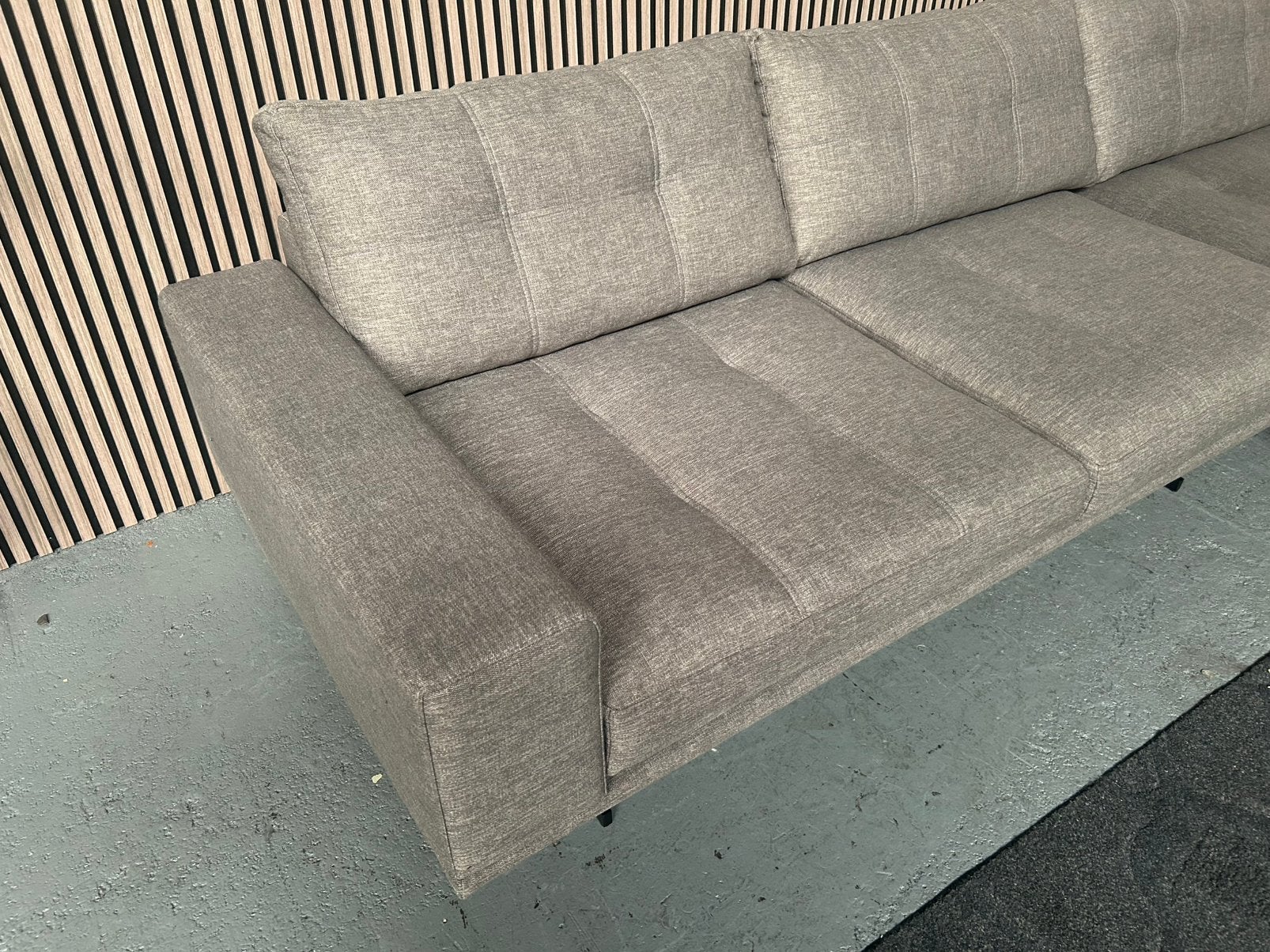 GRATIS LEVERING Loungebank Grijs 328X180 GEREINIGD, Hoekbank, 300 cm of meer, Ophalen of Verzenden, Zo goed als nieuw