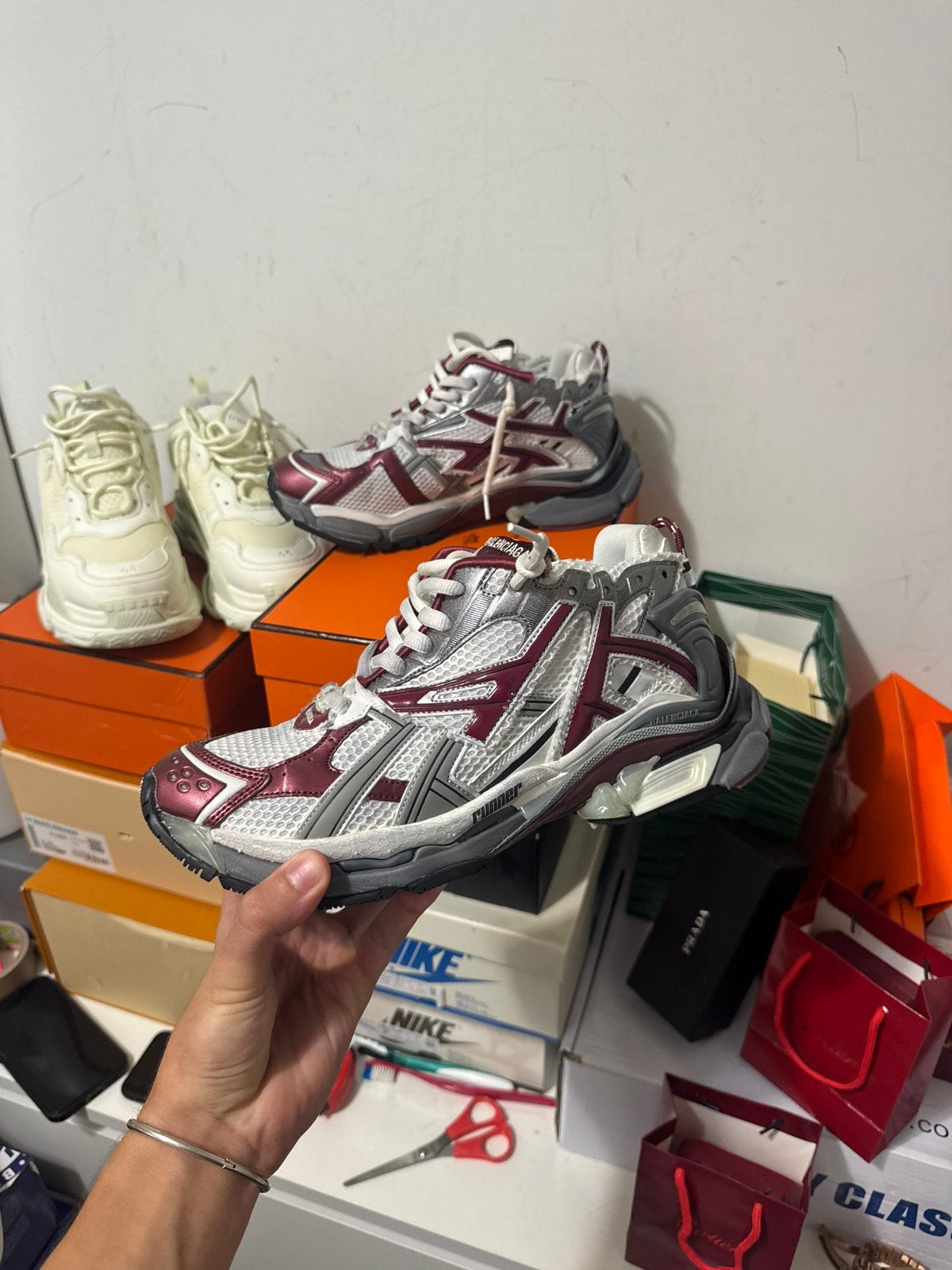 Balenciaga Runner sneaker bordeauxrood/grijs, Kleding | Heren, Ophalen of Verzenden, Nieuw
