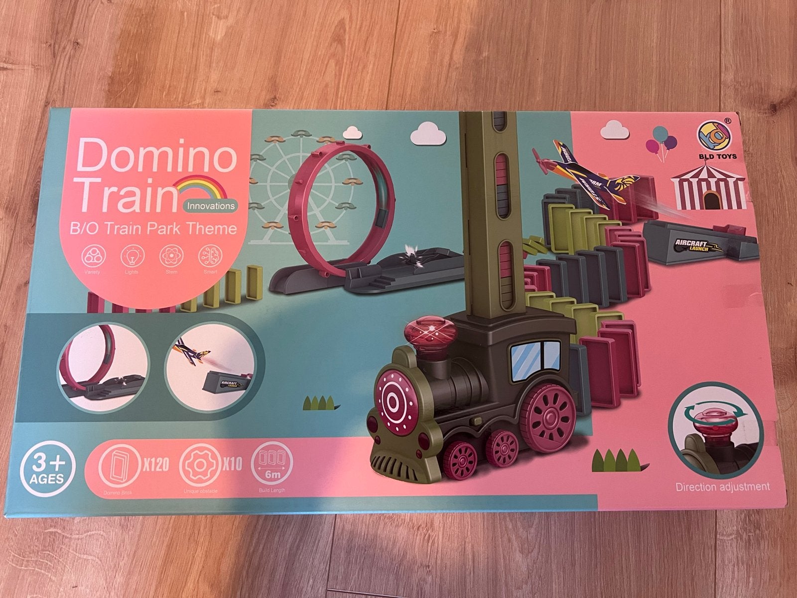 Rijdende Domino Trein die zelf dominosteentjes plaatst, Ophalen, Zo goed als nieuw, Jongen of Meisje