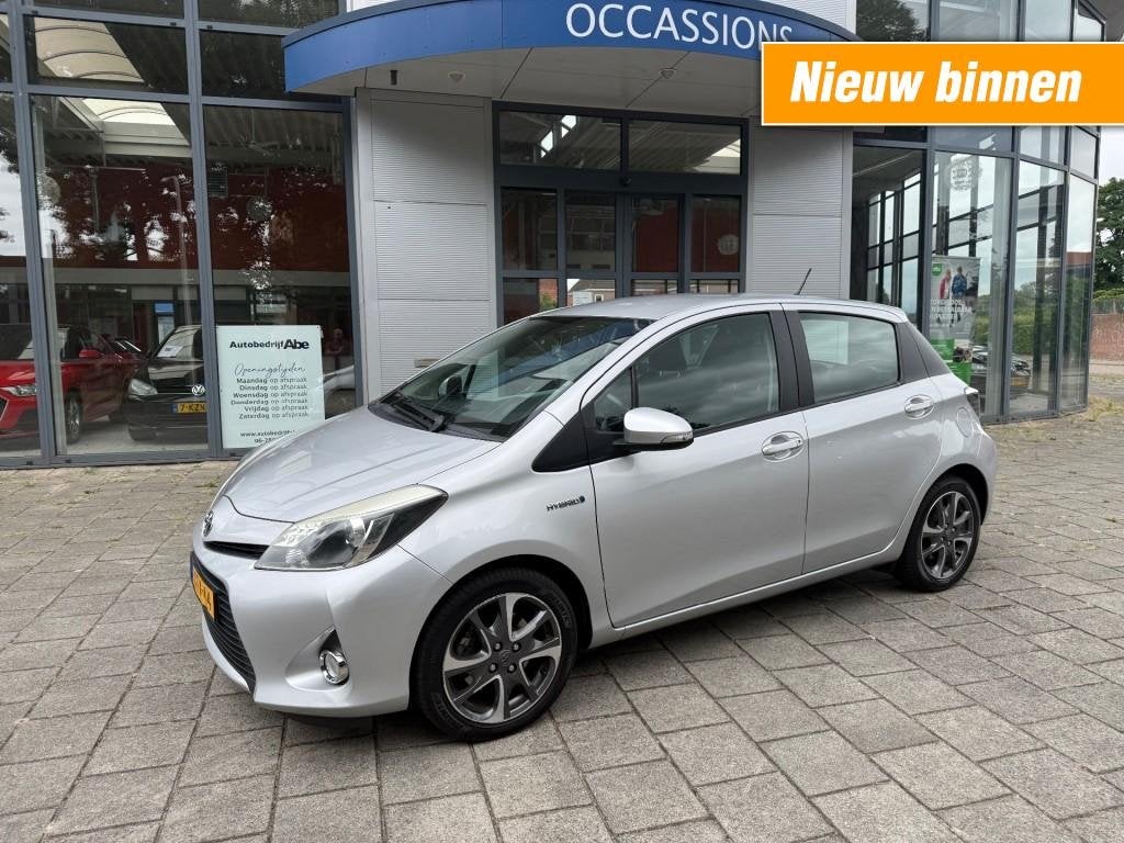 Toyota YARIS 1.5 HYBRID DYNAMIC-LMV-ECC-NAVI-CAMERA-ORIG NL!, Auto's, Euro 5, 1497 cc, Gebruikt, Huisgarantie