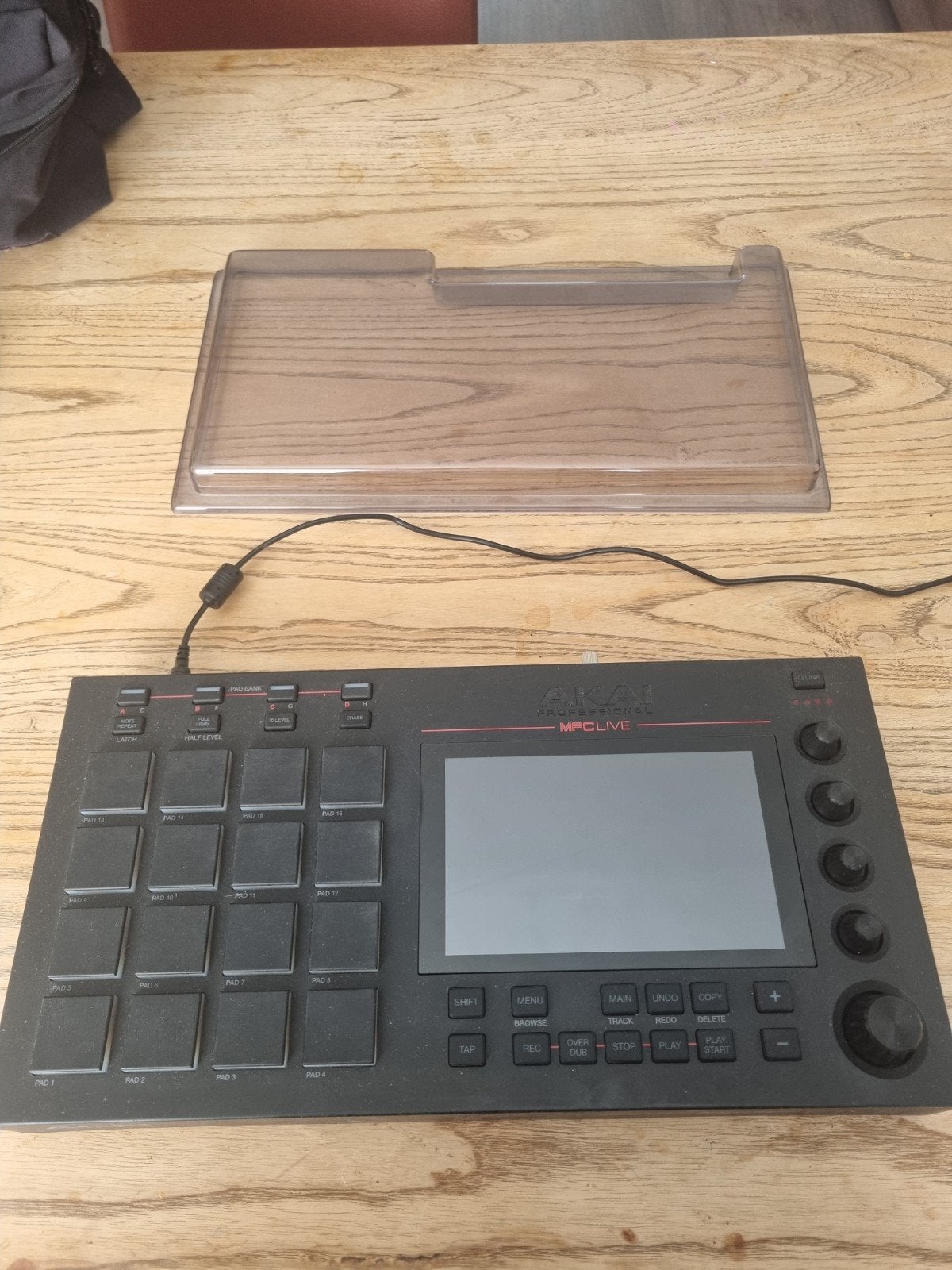 Akai MPC Live 1 - Zeer goede staat, inclusief dustcover, Muziek en Instrumenten, Ophalen of Verzenden, Zo goed als nieuw, Overige merken