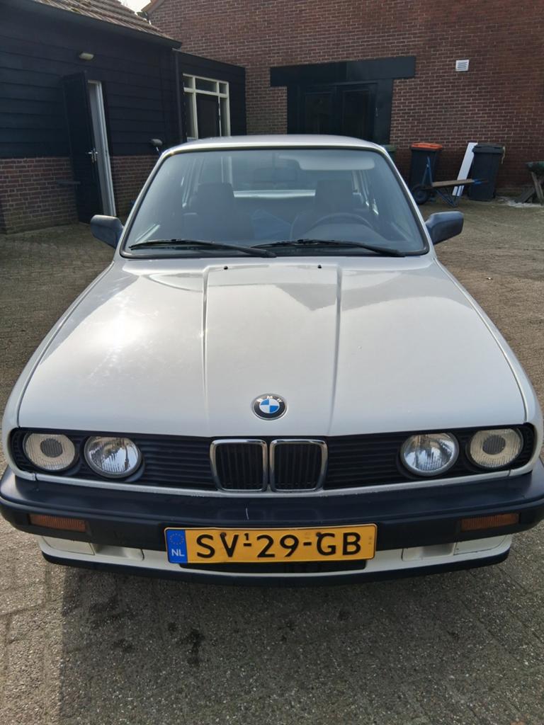 BMW 3-Serie 1.8 I 316 AUT K6 1988 Wit, Auto's, Automaat, Achterwielaandrijving, 4 cilinders, 100 pk