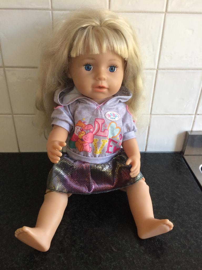 baby born grote zus met jurkje, Ophalen of Verzenden, Zo goed als nieuw, Overige typen