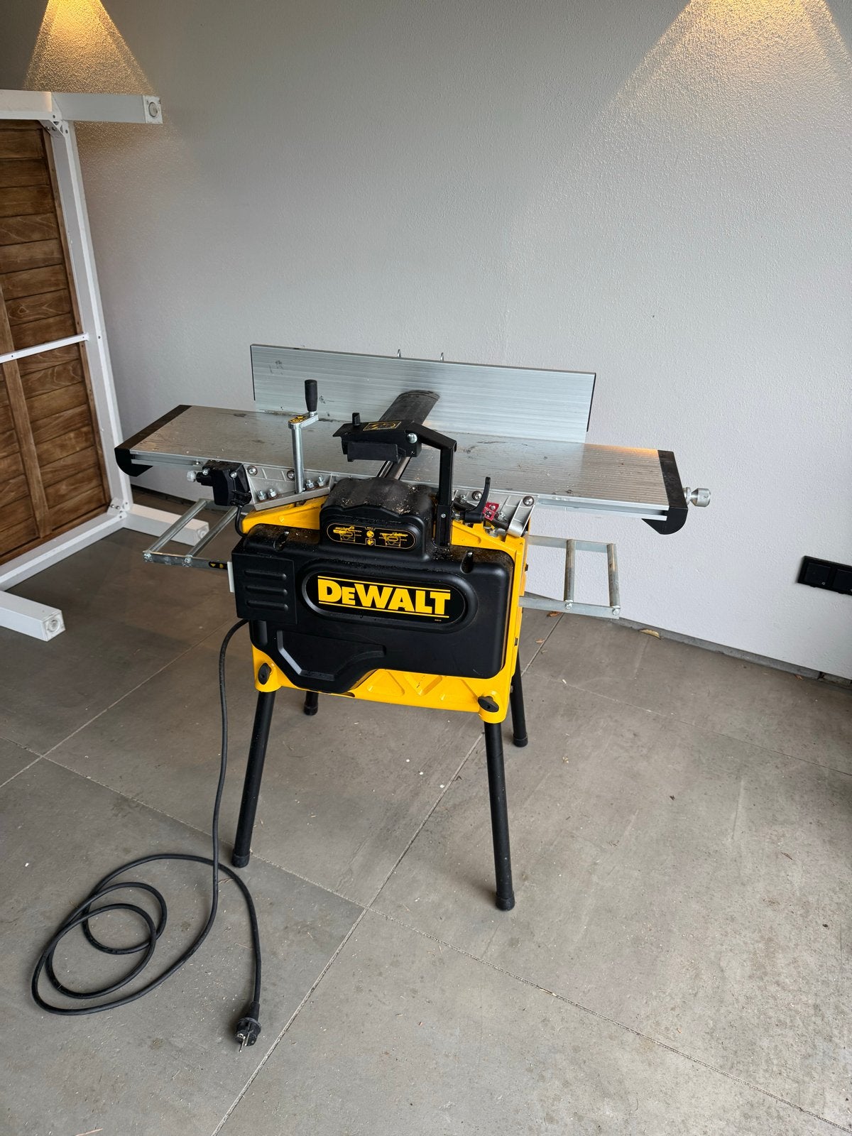 DeWalt Vlak/Vandiktebank D27300-QS 160/260mm 230V 2100W, Ophalen, Zo goed als nieuw, 1200 watt of meer, Overige typen