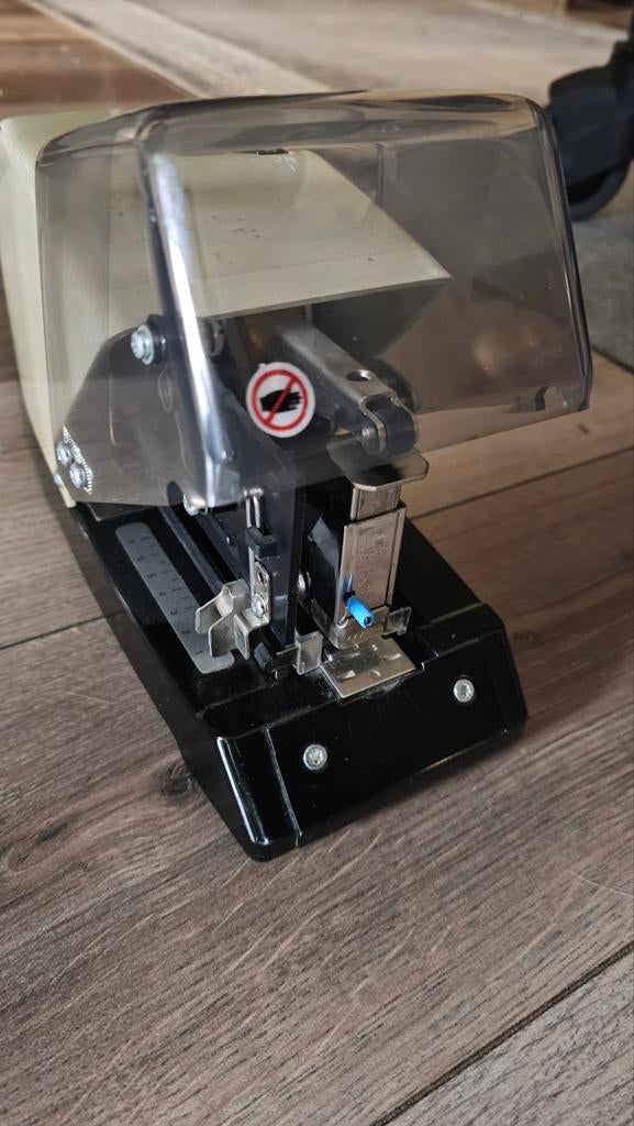 Electrische nitmachine, Ophalen