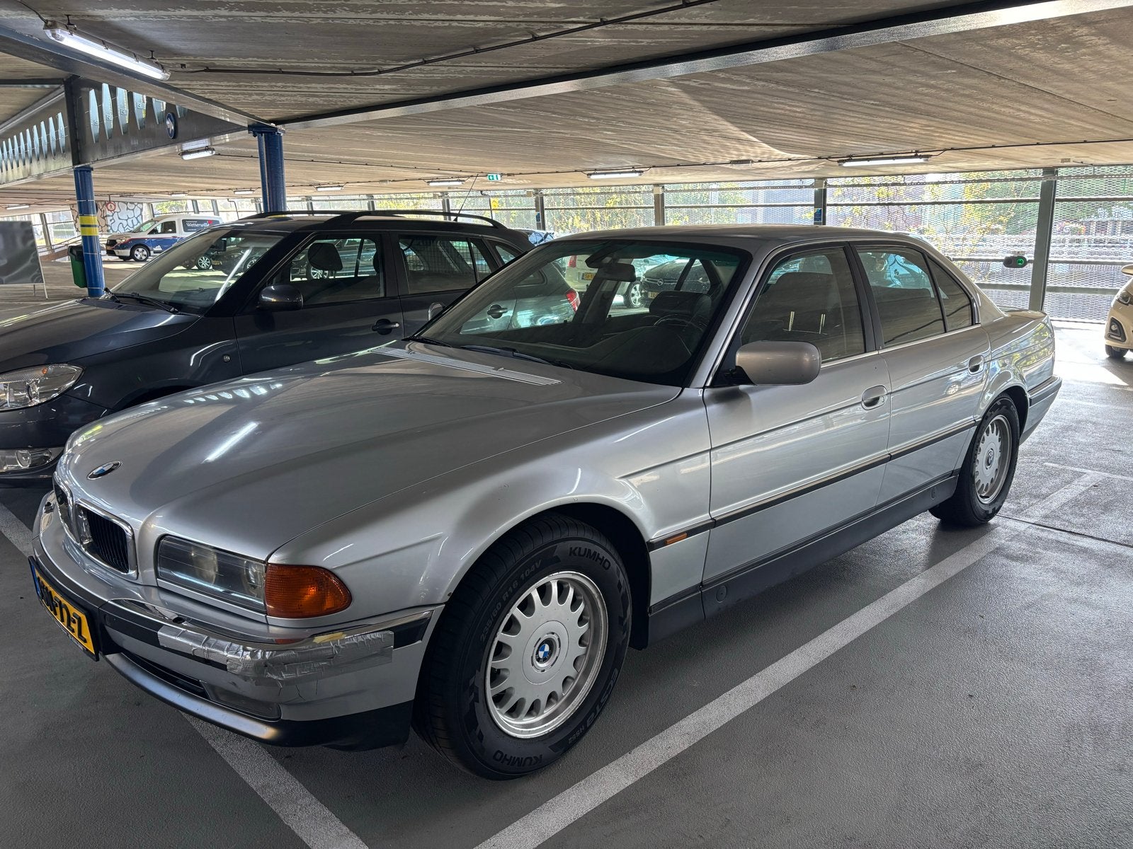 BMW E38 735i – Technisch in topconditie, liefhebbersauto, Achterwielaandrijving, 2000 kg, Leder, Particulier