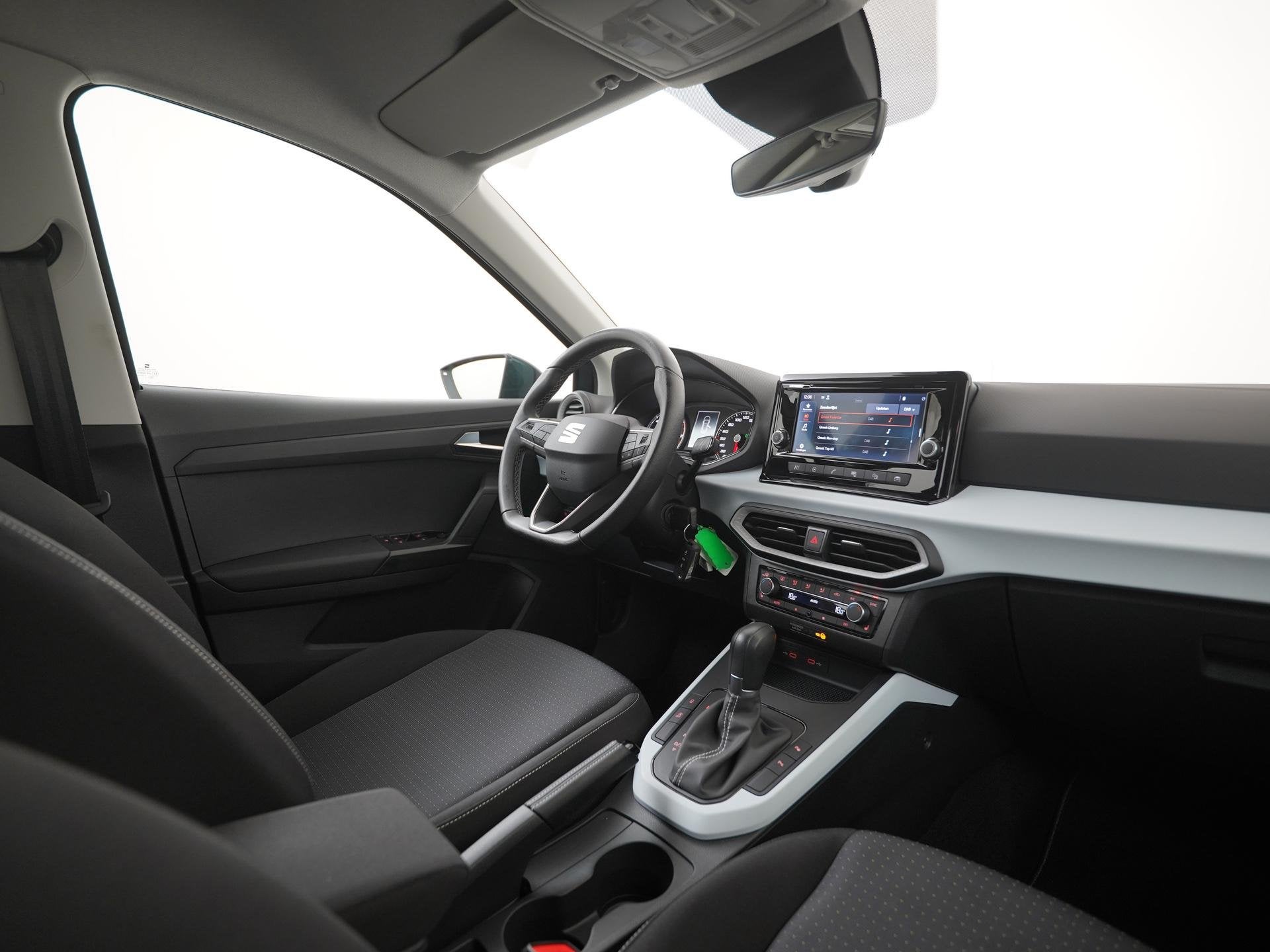 SEAT Arona 1.0 TSI Style DSG | Camera | Stoelverwarming | Zo, Auto's, 12 maanden, Stof, Gebruikt, 610 kg