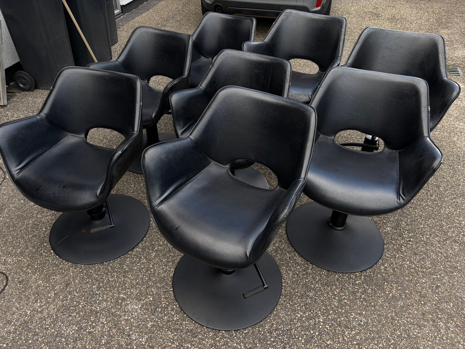 8 x Comfortel Chloe salonstoel - zwart leer, rond onderstel, Huis en Inrichting, Gebruikt, Zwart, Leer, Ophalen of Verzenden