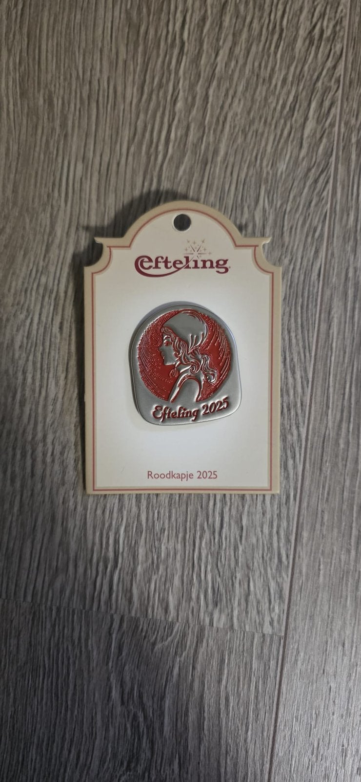 Efteling pin 2025, Ophalen of Verzenden, Nieuw, Button of Speldje