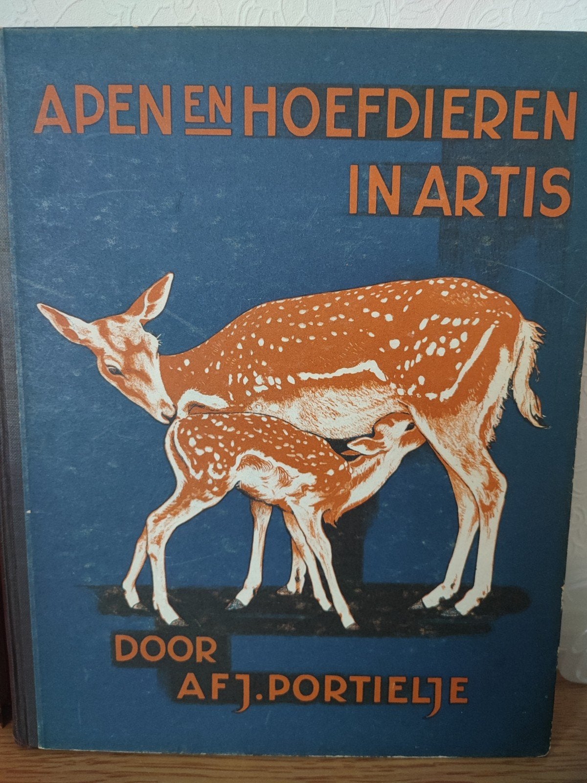 Apen en Hoefdieren in Artis - A.F.J. Portielje (1940), Ophalen of Verzenden, Gelezen, Overige diersoorten, A.F.J. Portielje