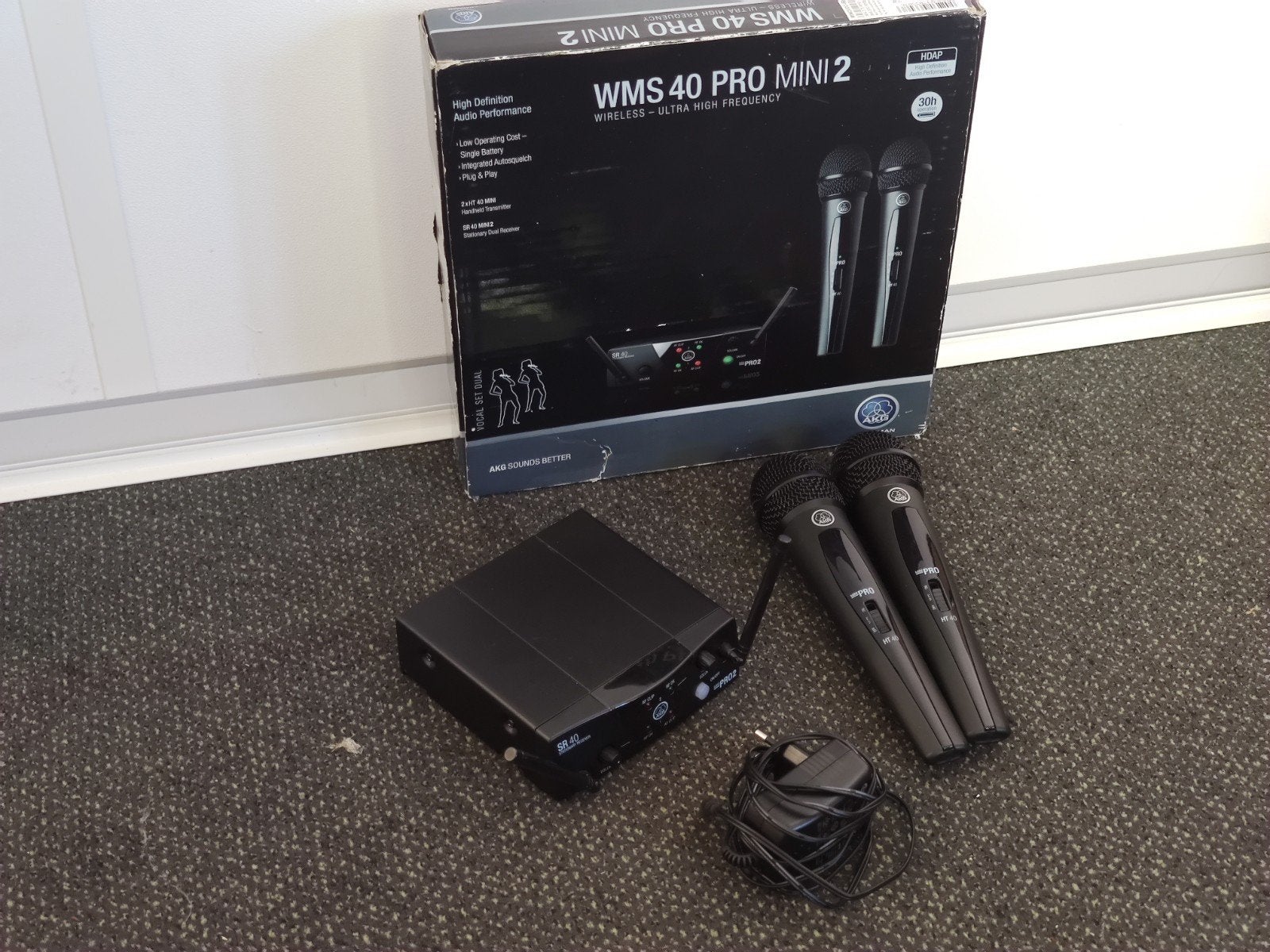 AKG WMS 40 PRO MINI 2 Draadloos Microfoonsysteem, Muziek en Instrumenten, Microfoons, Ophalen, Zo goed als nieuw, Zangmicrofoon