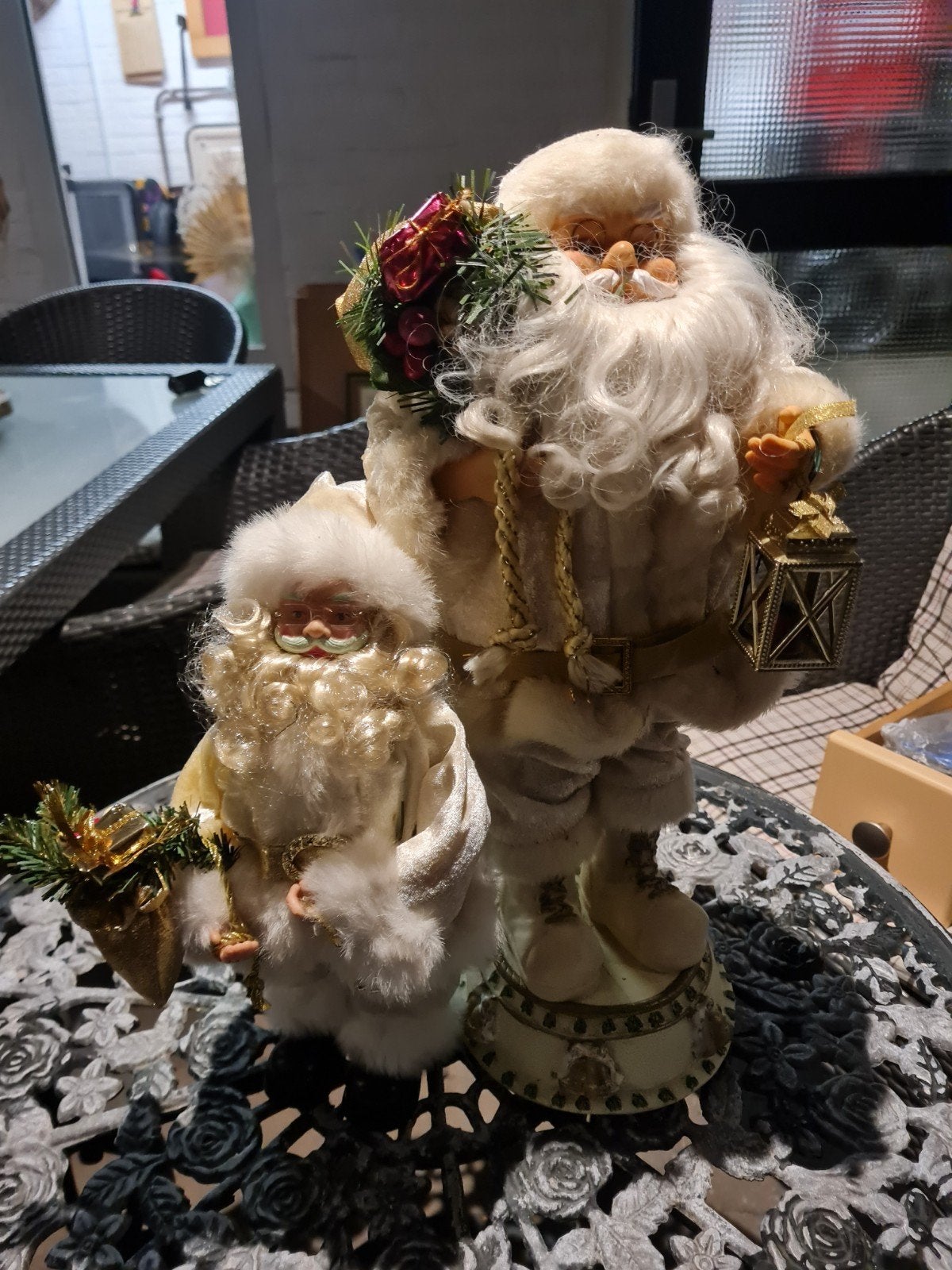 twee leuke witte kerstmannen. 45 cm en 30 cm groot., Ophalen of Verzenden