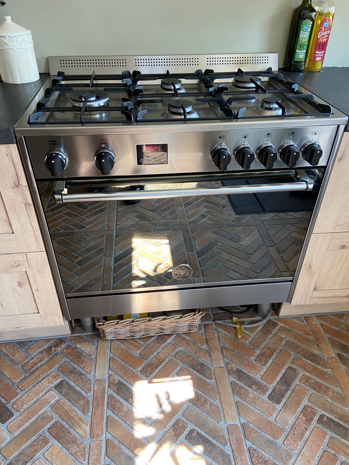 Bertiazzoni italia vijfpits gasfornuis met zeer ruime oven, Witgoed en Apparatuur, Fornuizen, Gebruikt, Tussenbouw, Gas, 5 kookzones of meer