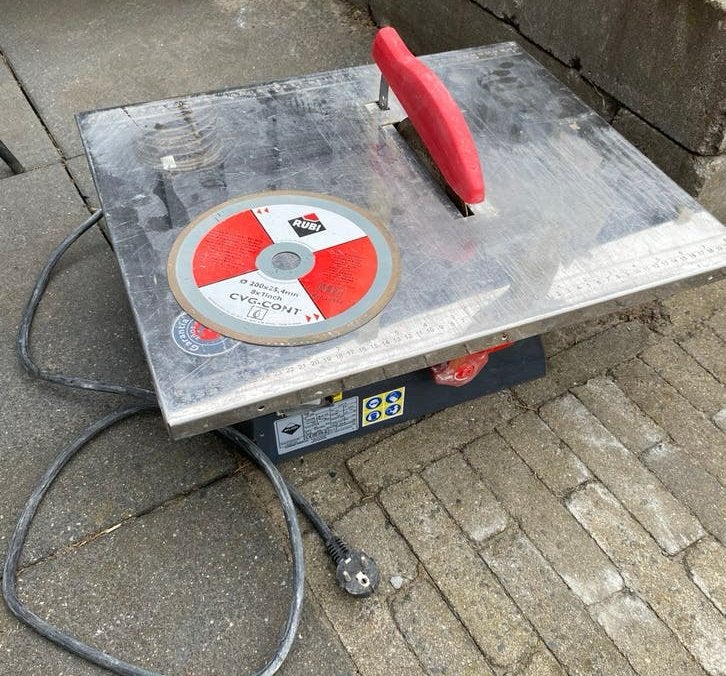 Rubi ND 200 tegelzaagmachine / tegelsnijder, 70 mm of meer, Ophalen of Verzenden, Zo goed als nieuw, Afkortzaag