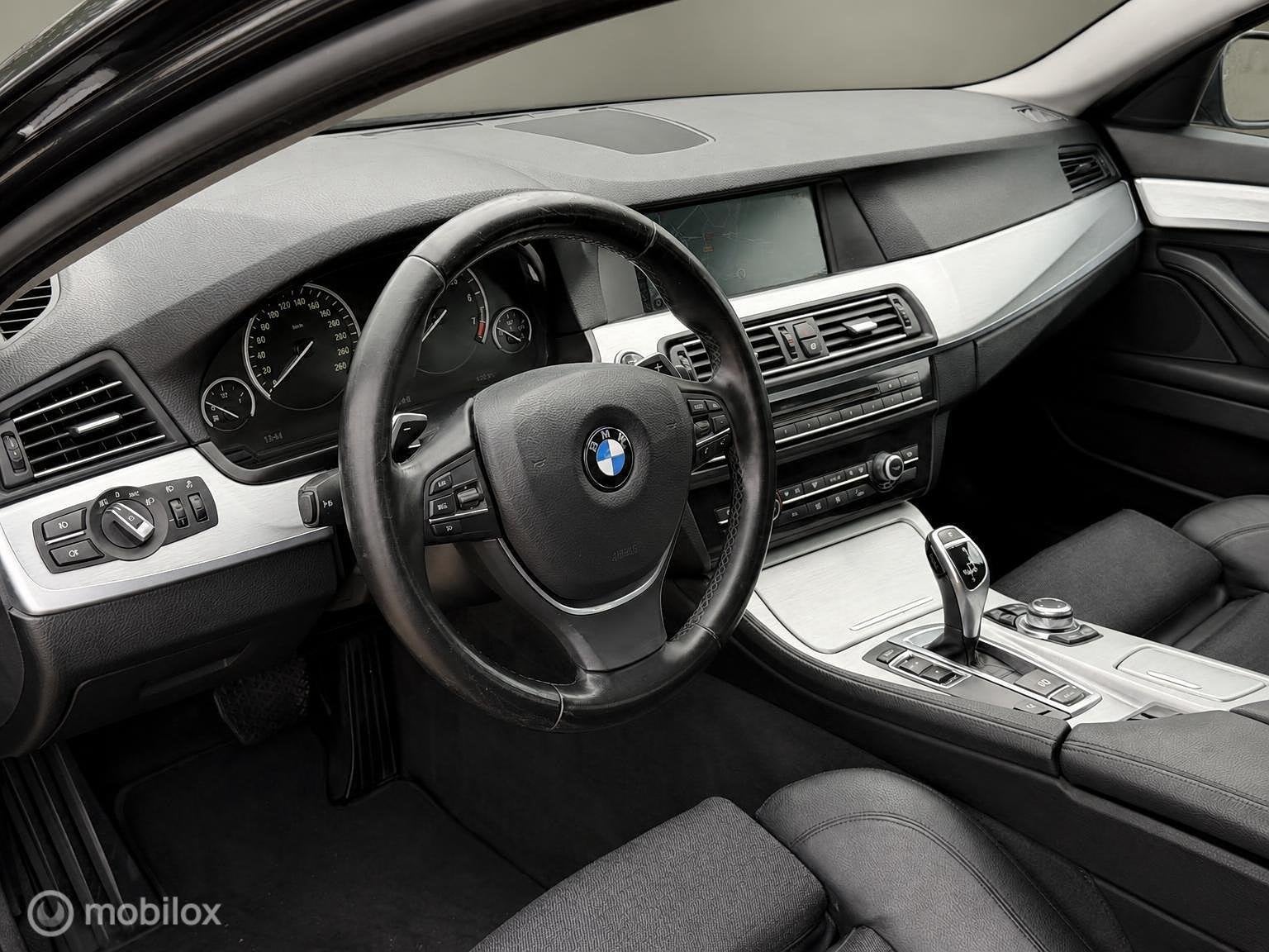 Foto 15 van BMW 5-serie Touring 520i High Executive