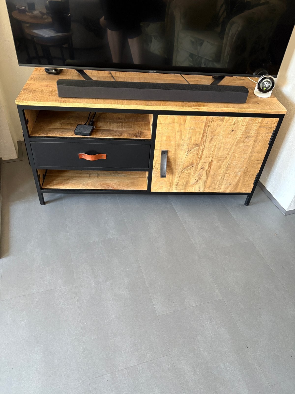 Tv kast manhohout, Ophalen, 100 tot 150 cm, Zo goed als nieuw, Minder dan 100 cm