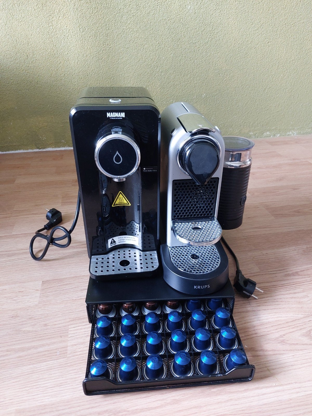 Nespresso Krups met Magnani waterkoker en melkopschuimer, 1 kopje, Ophalen, Gebruikt, Espresso apparaat
