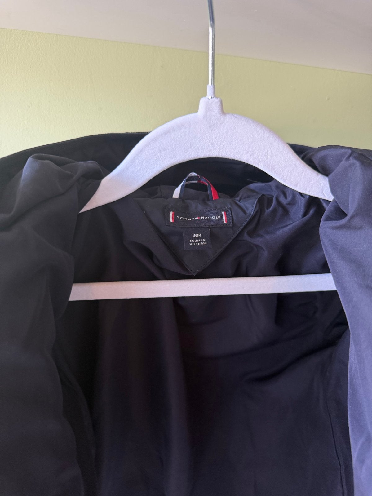 Tommy Hilfiger gewatteerde jas voor baby's (18M), Ophalen of Verzenden, Zo goed als nieuw, Jongen of Meisje