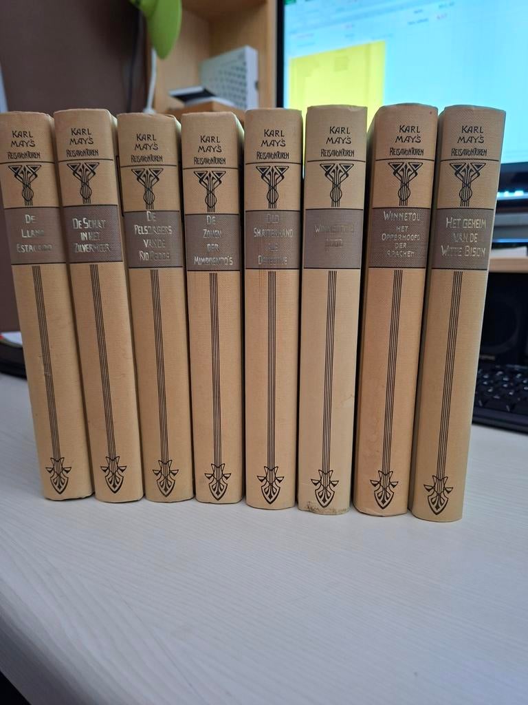 Karl May's Reisavonturen - Complete set van 8 boeken, Ophalen of Verzenden, Gelezen, Karl May