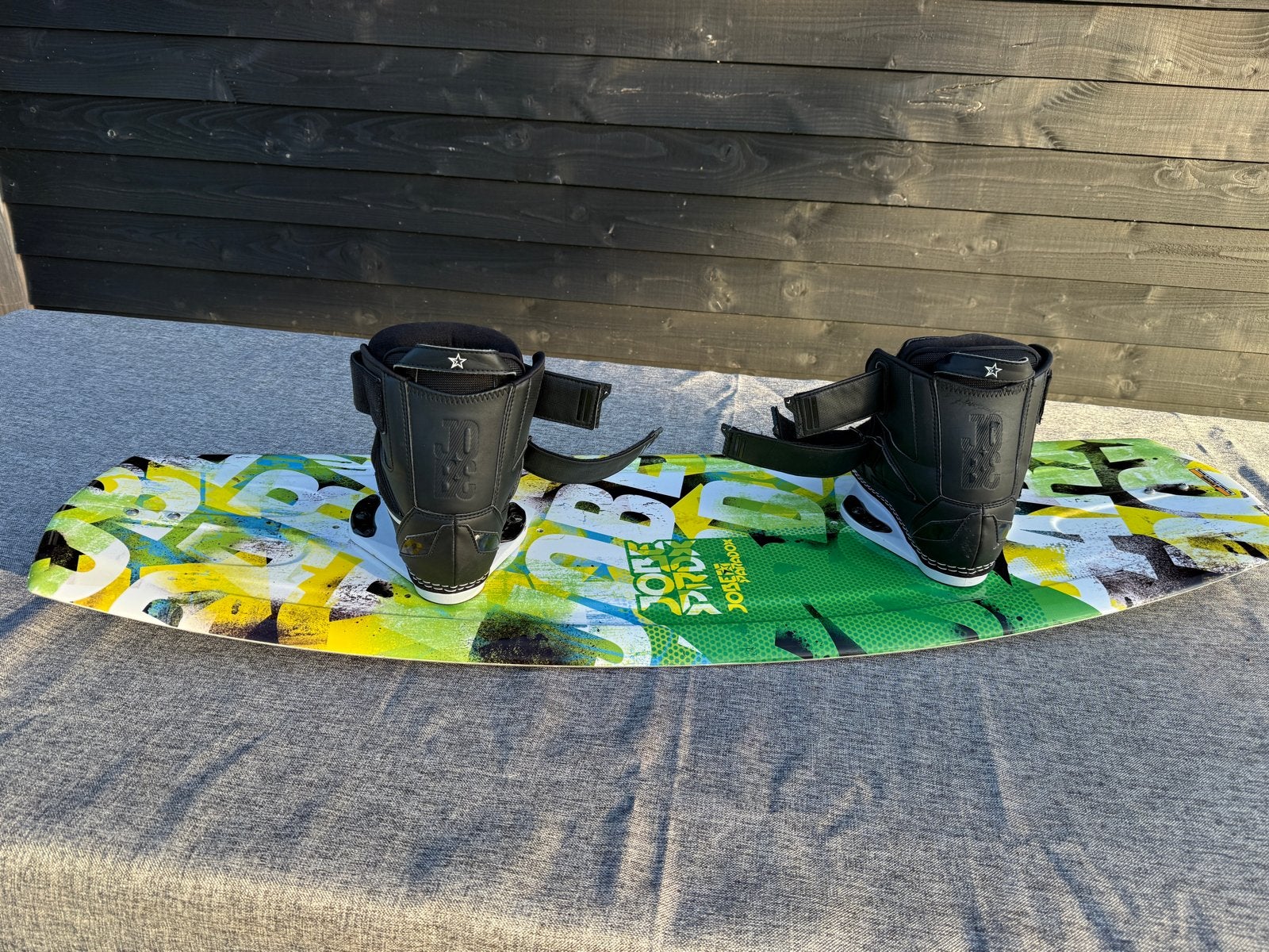 Jobe Wakeboard 120 cm met bindingen maat 35-39, Watersport en Boten, Wakeboarden, Ophalen, Gebruikt, Board en Schoenen