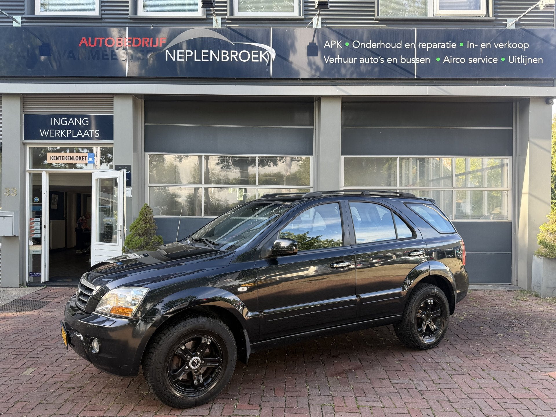 Kia Sorento 3.3 V6 X-clusive fulltime 4wd Bj 2007 4x4 3500kg, Auto's, Automaat, Dealer onderhouden, Gebruikt, Zwart
