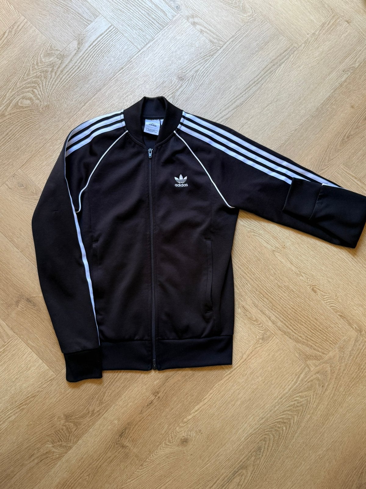 Adidas vest 3 stripes zwart met wit, Ophalen of Verzenden, Zo goed als nieuw, Maat 46 (S) of kleiner, Zwart