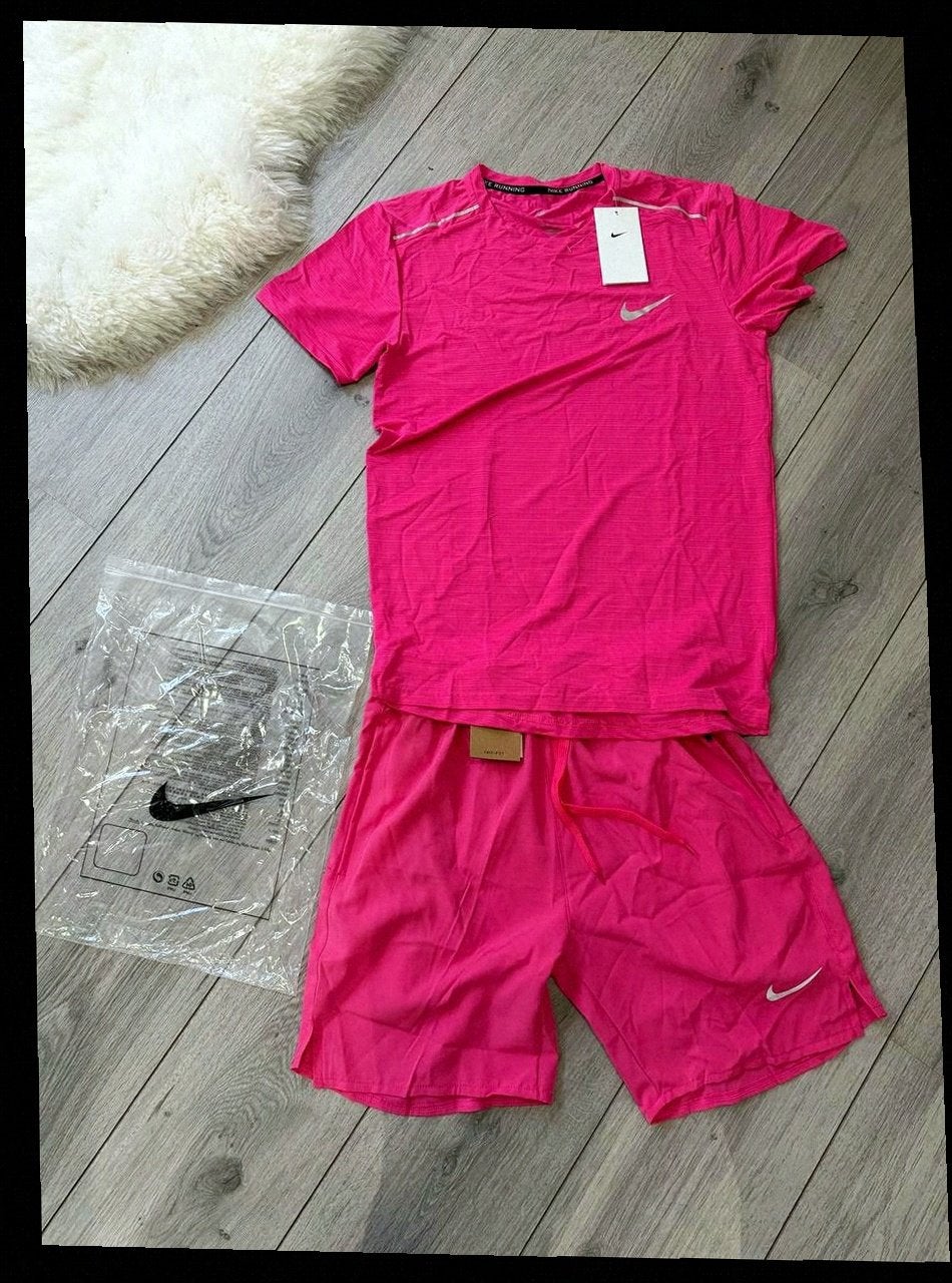 Nike Miller Running Dri-Fit set Roze M, Kleding | Dames, Sportkleding, Verzenden, Nieuw, Maat 38/40 (M), Roze