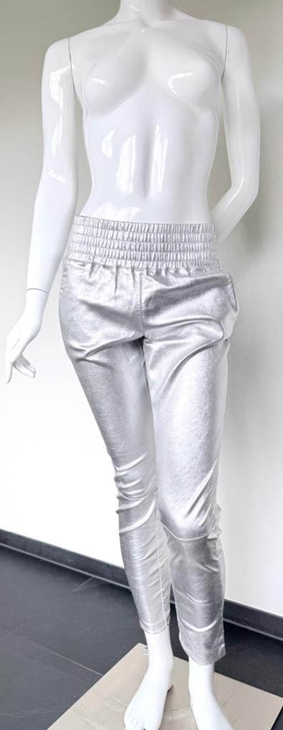 IBANA LEREN BROEK, ZILVER MAAT S (NEW €499,95) NIEUW💖💖💖, Kleding | Dames, Broeken en Pantalons, Ophalen of Verzenden, Zo goed als nieuw