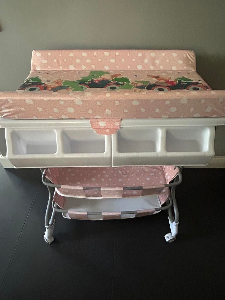 Baby veschoontafel met badje, Ophalen, Zo goed als nieuw, Badje