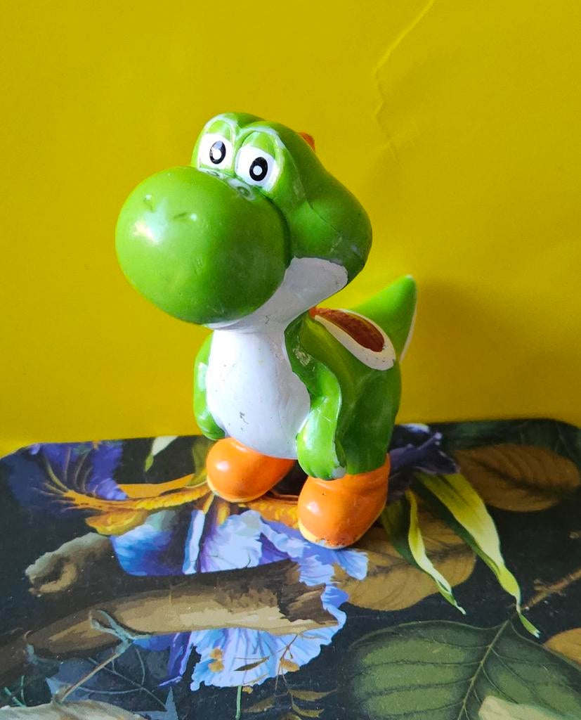 Nintendo yoshi collectors item poppetje 1994, Verzamelen, Poppetjes en Figuurtjes, Ophalen of Verzenden, Gebruikt