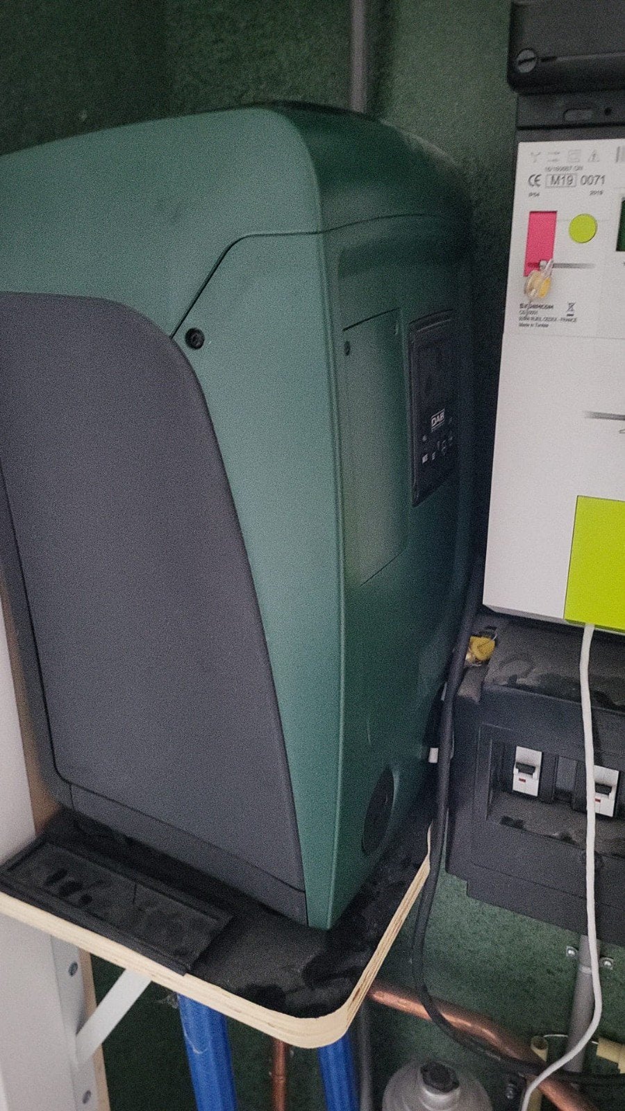 DAB E.sybox Mini 3 waterpomp incl. leidingen/slangen, Ophalen, Zo goed als nieuw, Elektrisch, Hydrofoorpomp