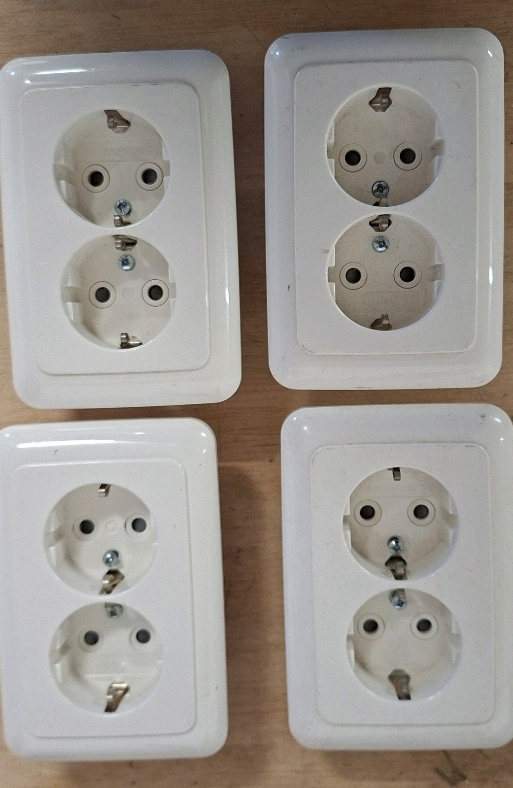 Gebruikte Dubbele Wandcontactdozen (Wit) Busch-Jaeger, Gebruikt, Ophalen of Verzenden, Busch-Jaeger, Stopcontact