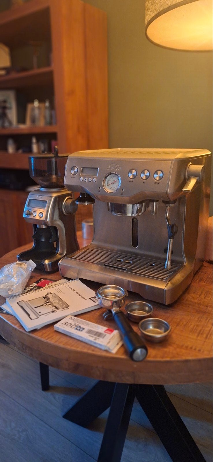Solis Barista Triple Heat + Sage grinder, Witgoed en Apparatuur, Ophalen, Espresso apparaat, Zo goed als nieuw, Afneembaar waterreservoir