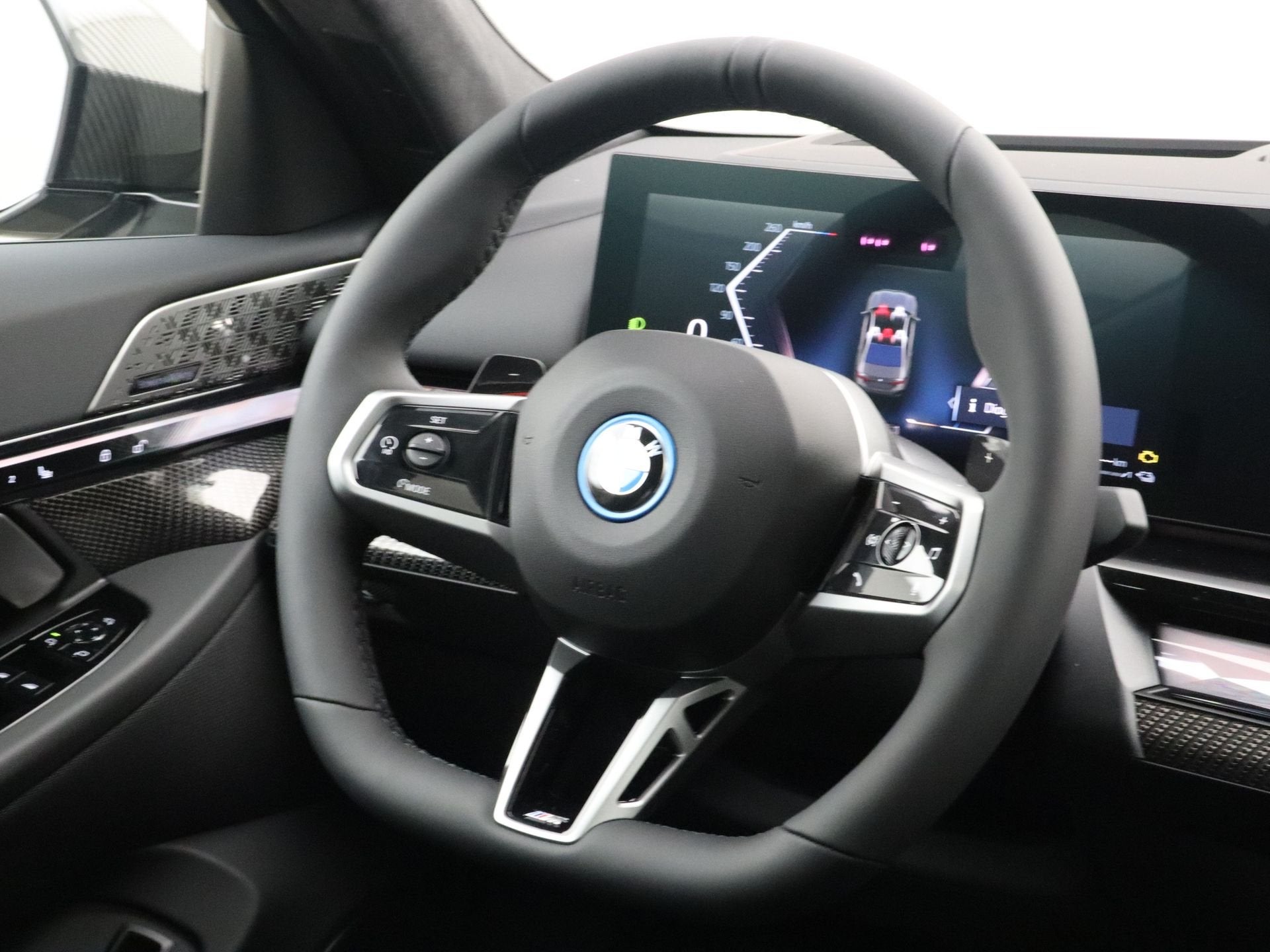 BMW 5 Serie 550e xDrive Carbon in- & exterieur (bj 2026), Auto's, Automaat, Zwart, Overige brandstoffen, Leder