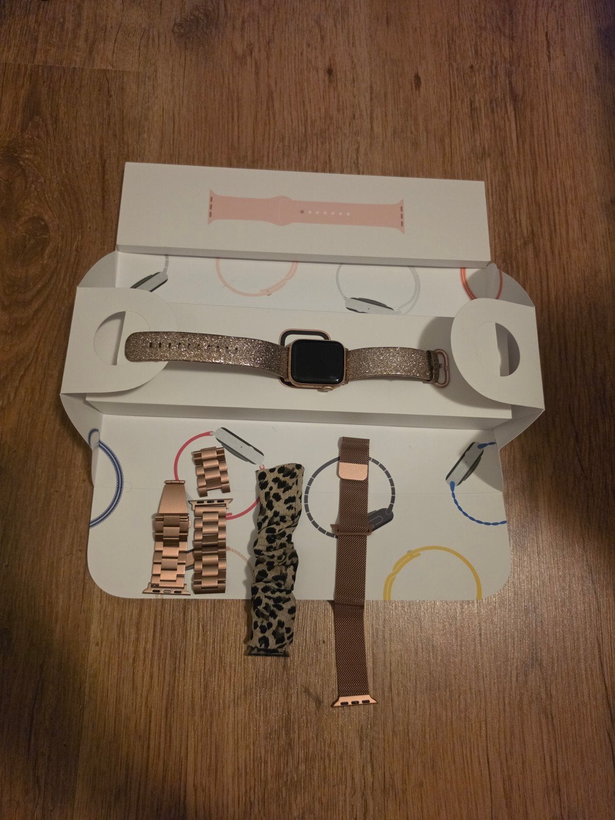 Apple watch series 4 - 40mm roze/goud, Ophalen, Gebruikt, IOS, Roze
