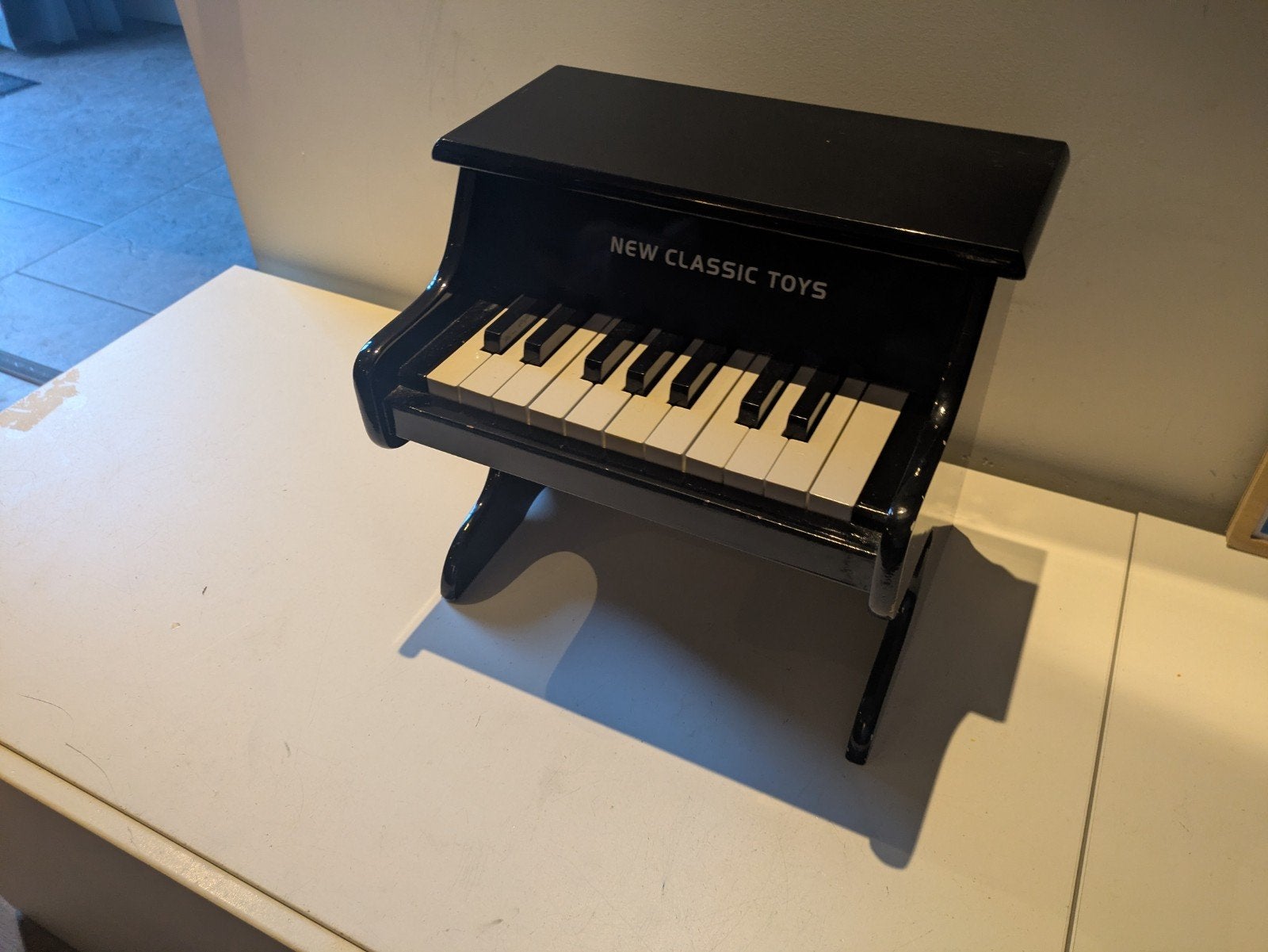 New Classic Toys Mini Vleugel Piano Zwart / kinderpiano, Kinderen en Baby's, Speelgoed | Houten speelgoed, Ophalen, Zo goed als nieuw