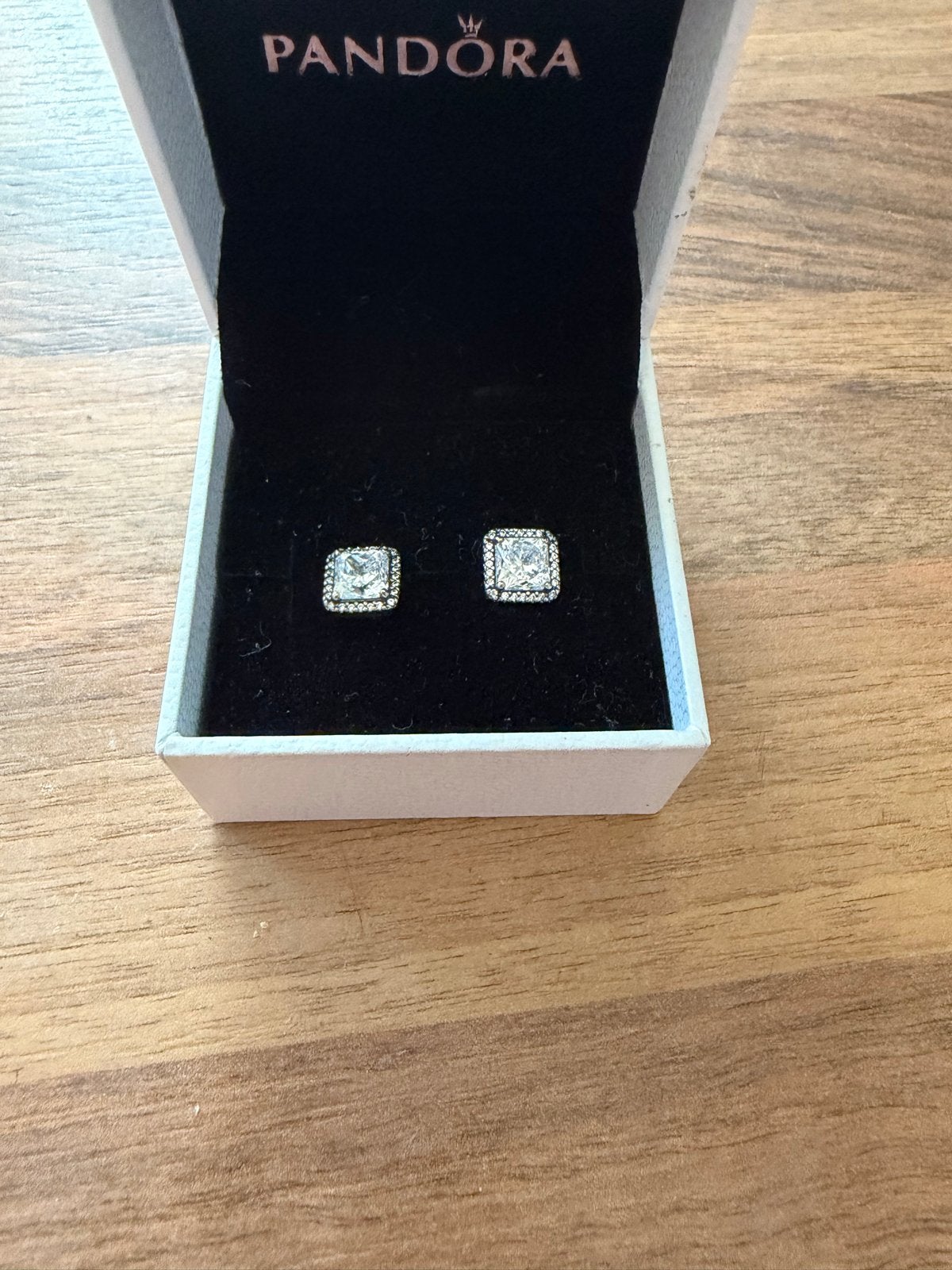 Pandora Oorbellen Vierkant met Zirkonia, Met kristal, Nieuw, Ophalen of Verzenden, Knopjes of Stekers