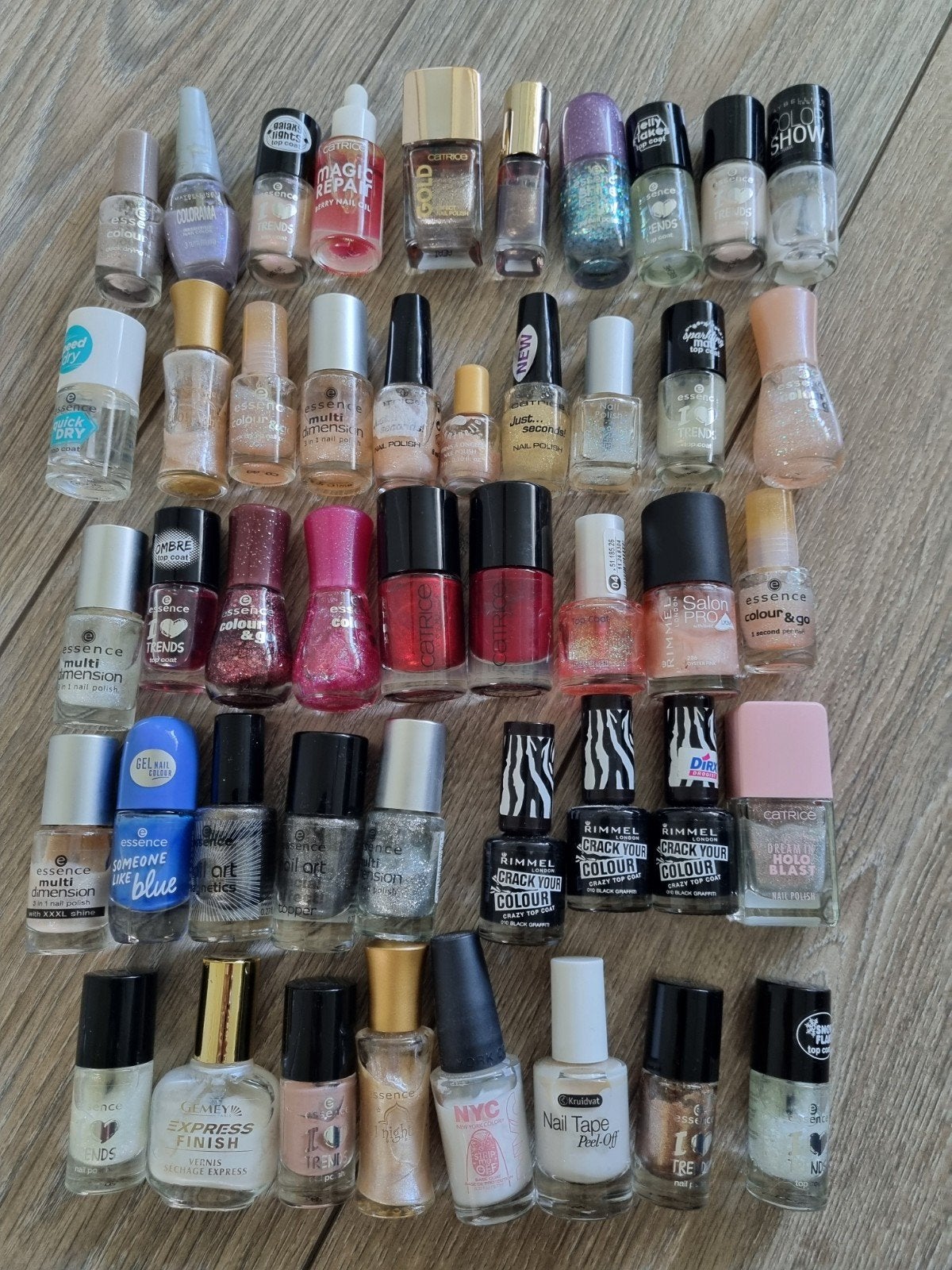 Heel veel nagellak. Diverse kleuren en merken., Overige kleuren, Ophalen of Verzenden, Zo goed als nieuw, Handen en Nagels