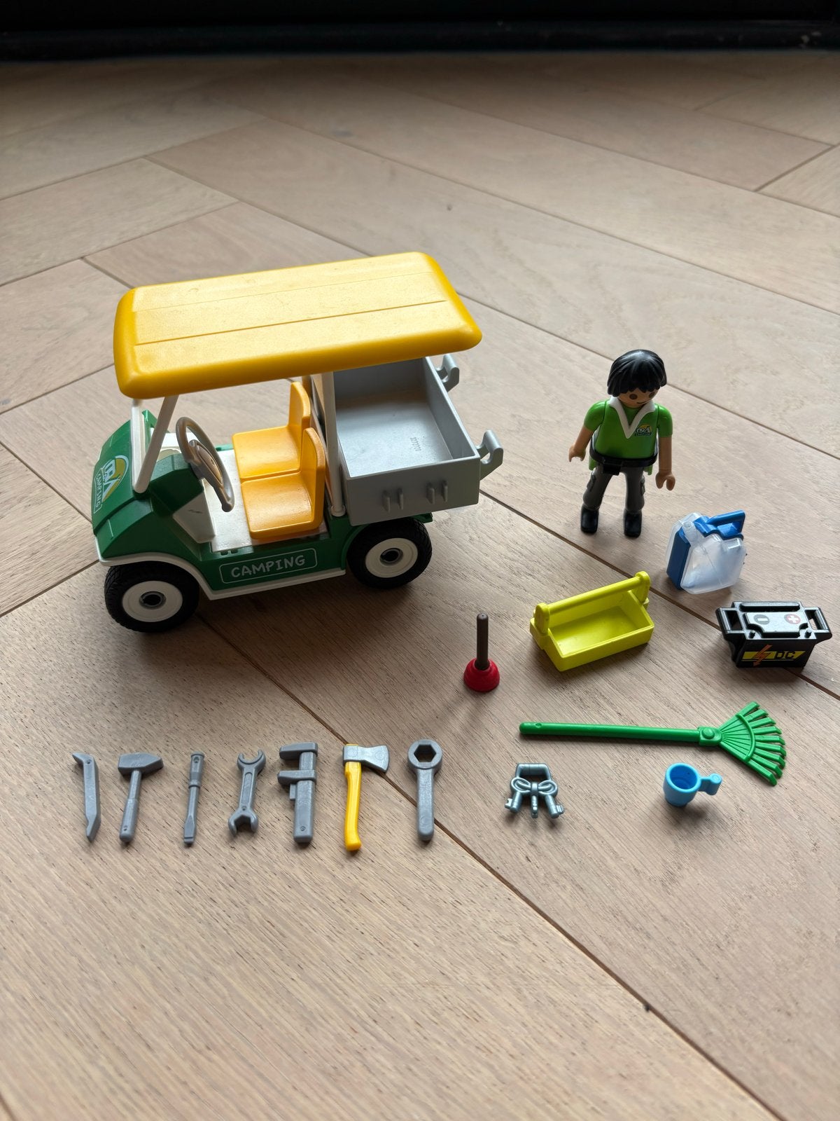 Playmobil Camping Golfkar 5437 met figuur en accessoires, Ophalen, Zo goed als nieuw