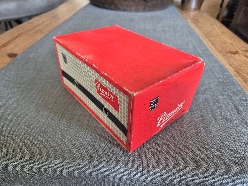 Origineel doosje van de Philips Pionier Junior radio, Ophalen of Verzenden, Gebruikt, Overige typen