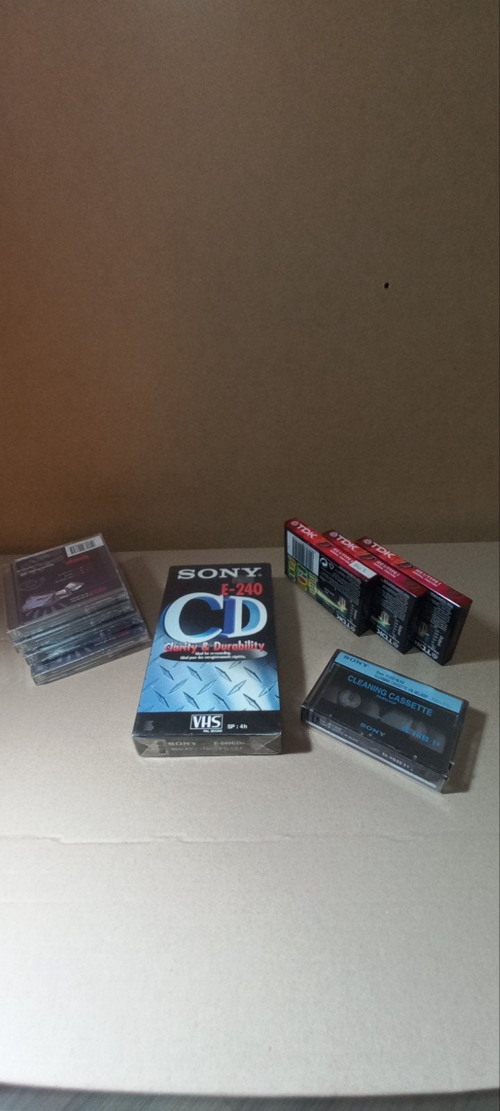 TDK D IEC I/TYPE I Cassettes en Sony VHS E-240 (alles geseal, Cd's en Dvd's, Cassettebandjes, 2 t/m 25 bandjes, Overige genres