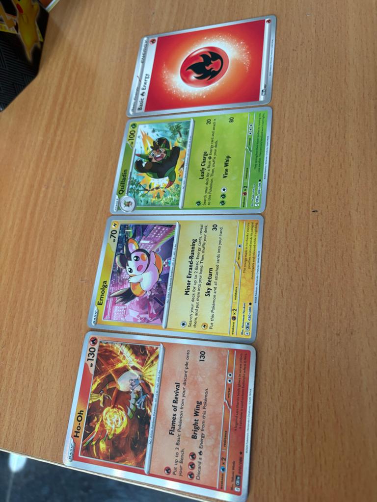 4 Pokémon Kaarten: Ho-Oh, Emolga, Quilladin + Energie, Ophalen of Verzenden, Zo goed als nieuw, Meerdere kaarten