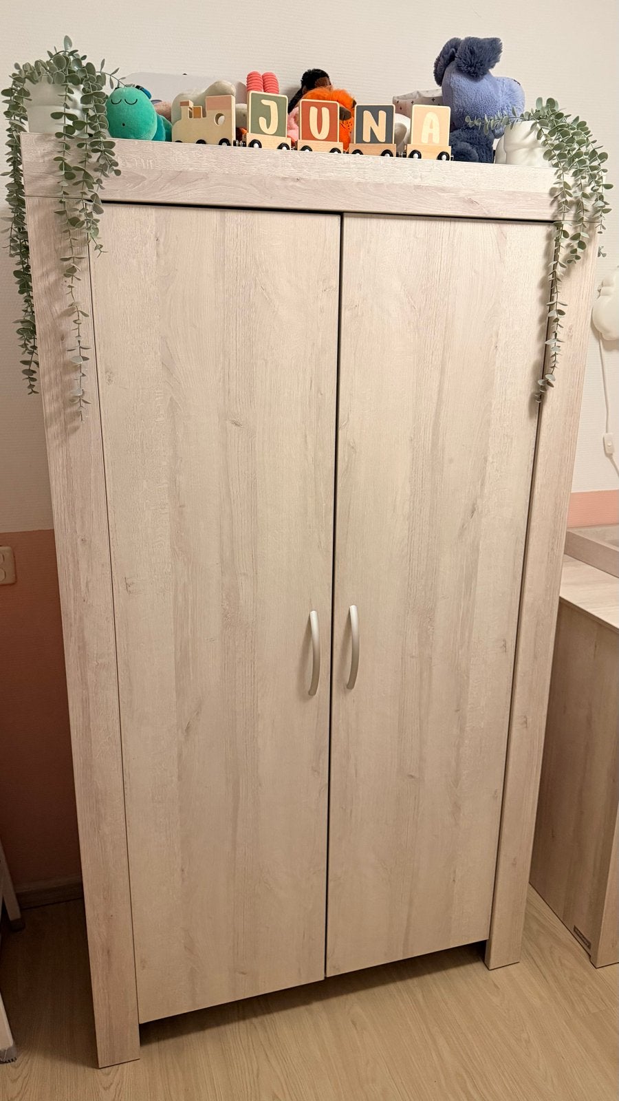 Babykamer kast en commode - Zo goed als nieuw, Ophalen, Kast, 50 tot 70 cm, 105 cm of meer