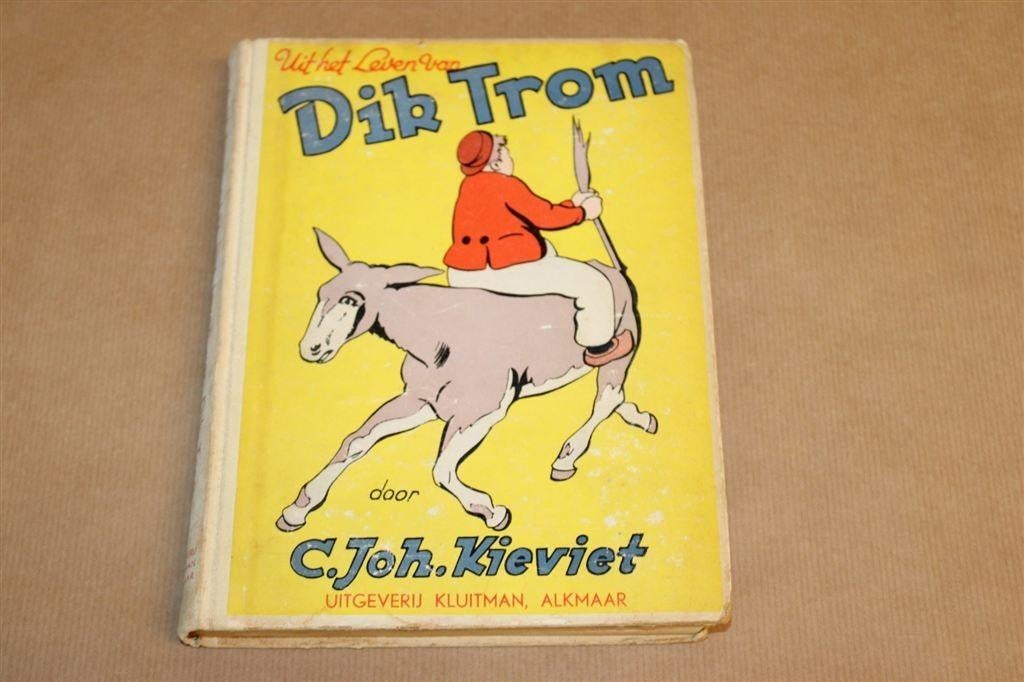 Uit het Leven van Dik Trom — Vintage Jeugdboek ca. 1948, Ophalen of Verzenden, Gelezen